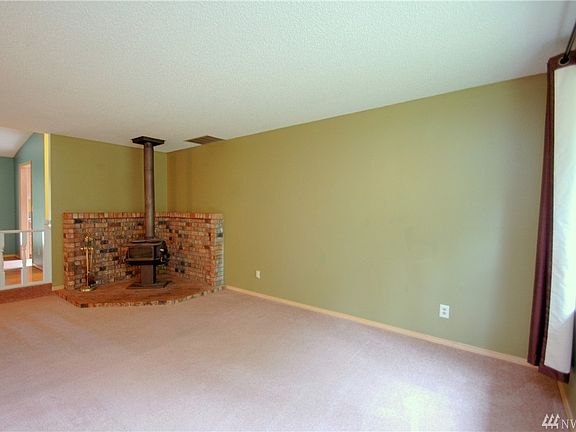3rd image of 4043 Shana Ct SE