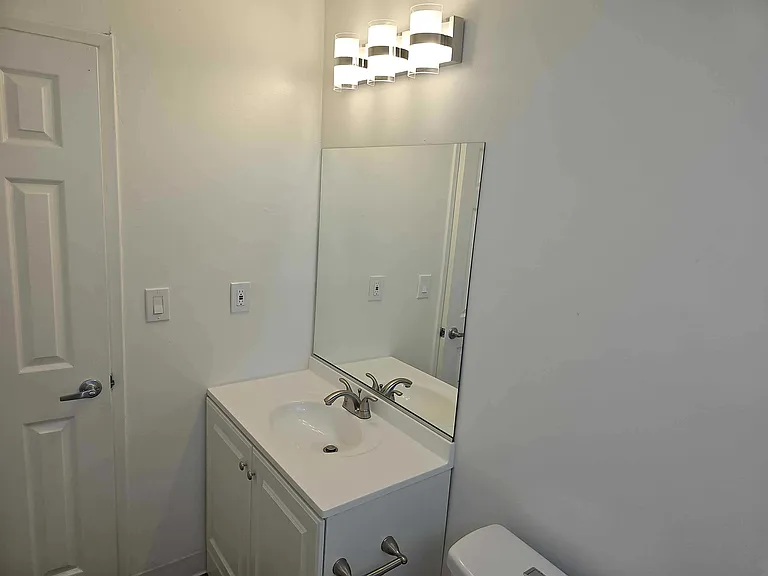 Corteen Pl — Photo 34
