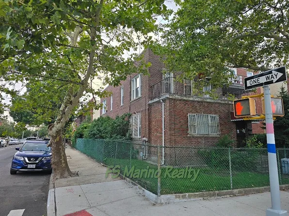 4220 21st Ave, Astoria, NY 11105