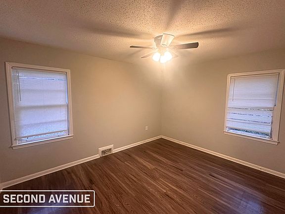 5th image of 1423 Whitney Ave