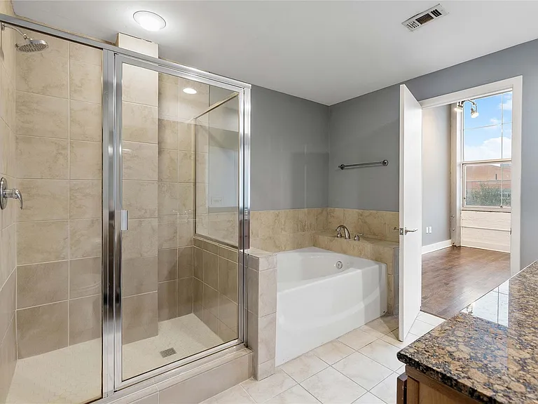 1312 Live Oak St #215 — Photo 14