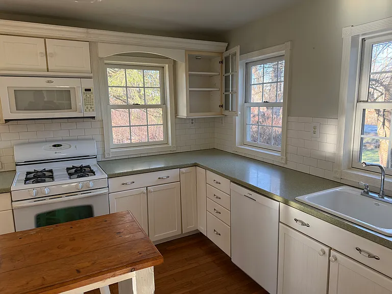 100 Summerset Rd — Photo 12