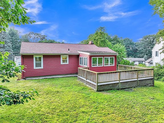 3rd image of 105 Wyoming Dr