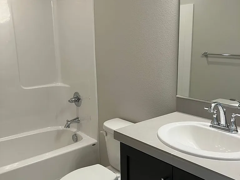 3731 Village Center Dr — Photo 29