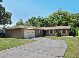 17122 Orangewood Dr, Lutz, FL 33548