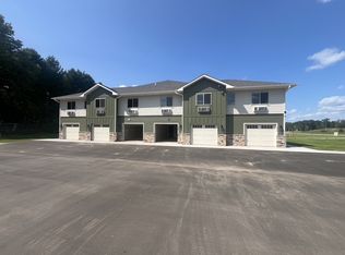 1690 S Briarcliffe Dr #1, Altoona, WI 54720