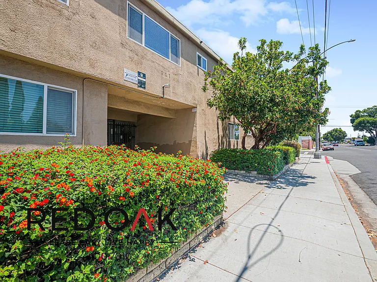 111 W Del Amo Blvd #15 — Photo 10