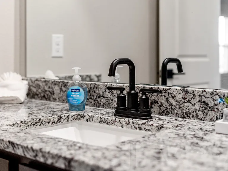 7640 Noble Oaks Dr — Photo 14