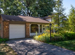 2601 Greenleaf Ave, Wilmette, IL