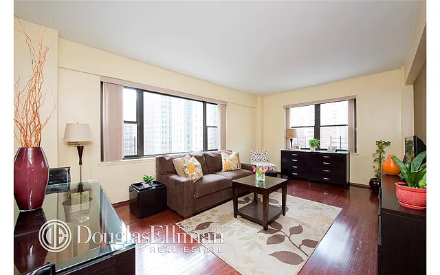 Sold by Douglas Elliman | media 8