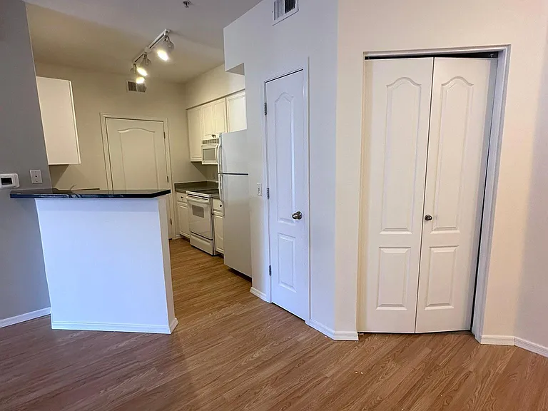 1701 E Colter St #317 — Photo 5