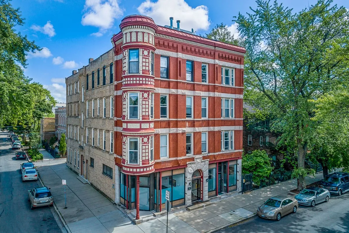 Building Photo - 2047 N Hoyne Ave