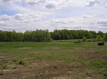 2nd image of 63 White Oak Rd