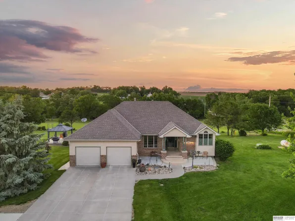 9660 Choke Cherry Ln, Papillion, NE 68046
