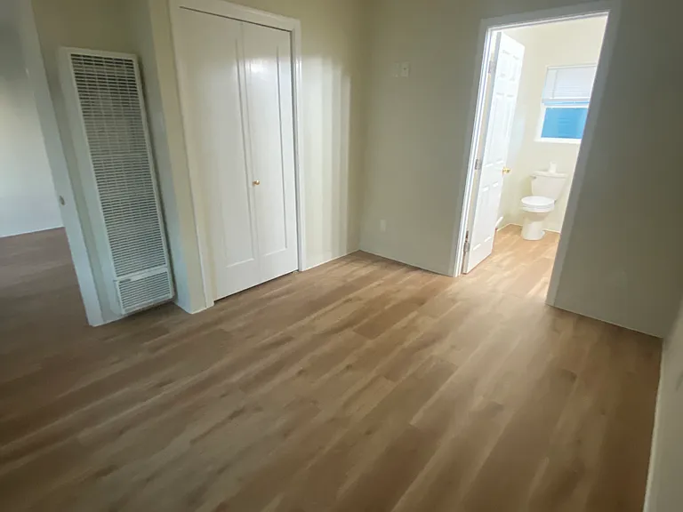 1476 Santa Clara Ave #B — Photo 9