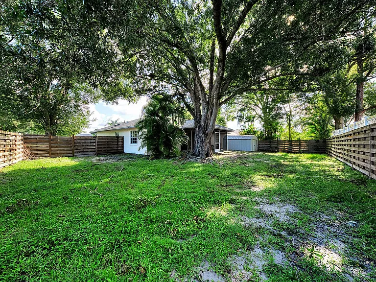 3026 Grafton St — Photo 38