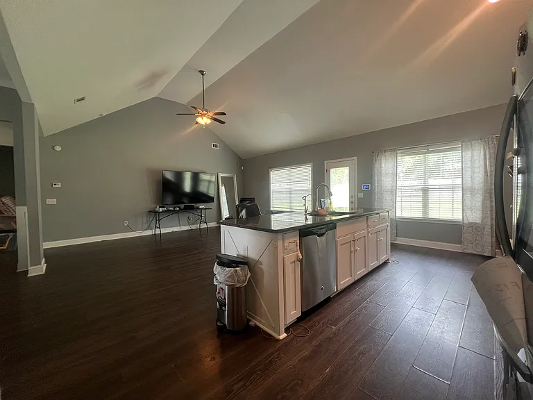 203 Tannery Ln — Photo 11