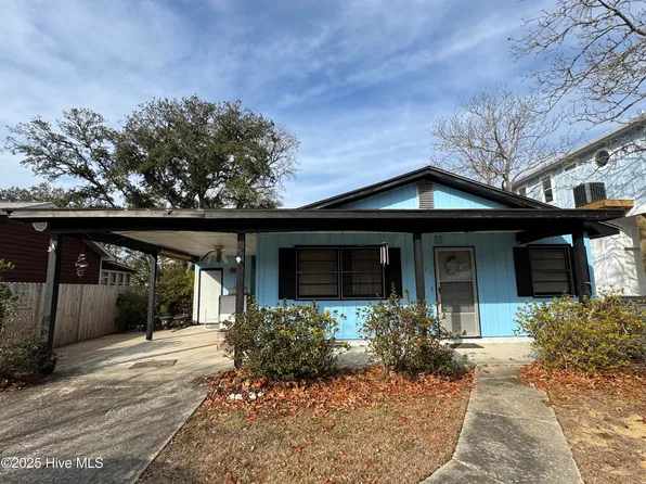 221 NE 55th Street, Oak Island, NC 28465