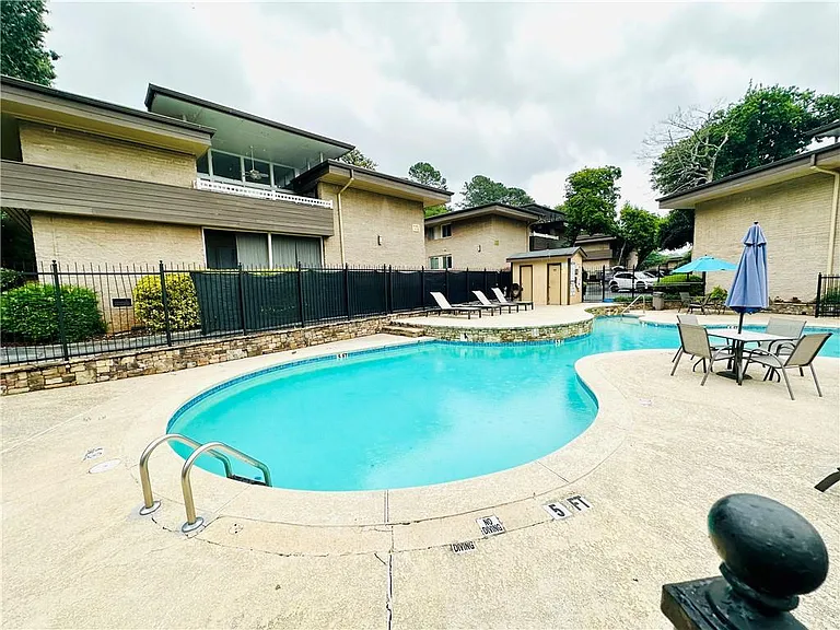 346 Carpenter Dr #4 — Photo 13