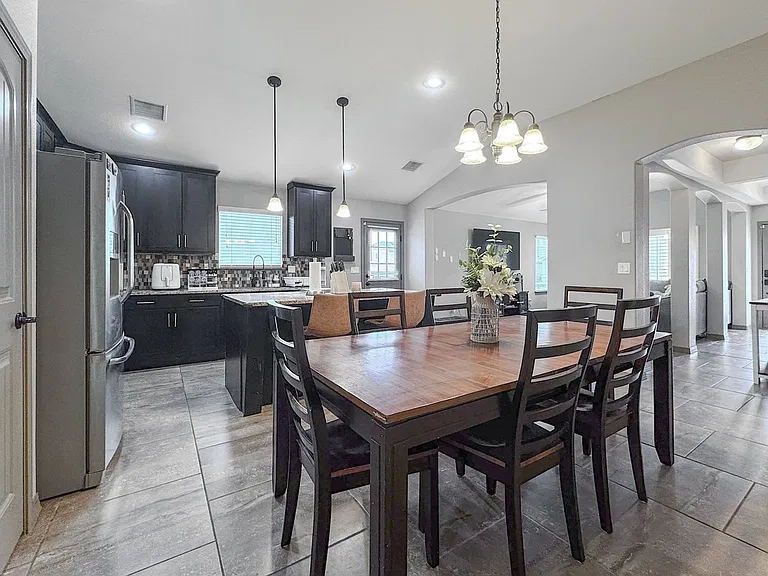 14816 Hunters Grove Ave — Photo 9