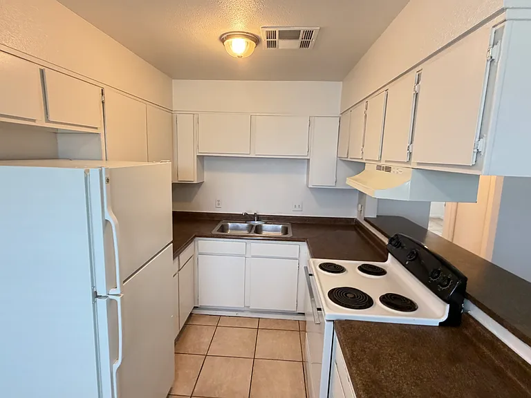 3356 Sylvia St #3 — Photo 6
