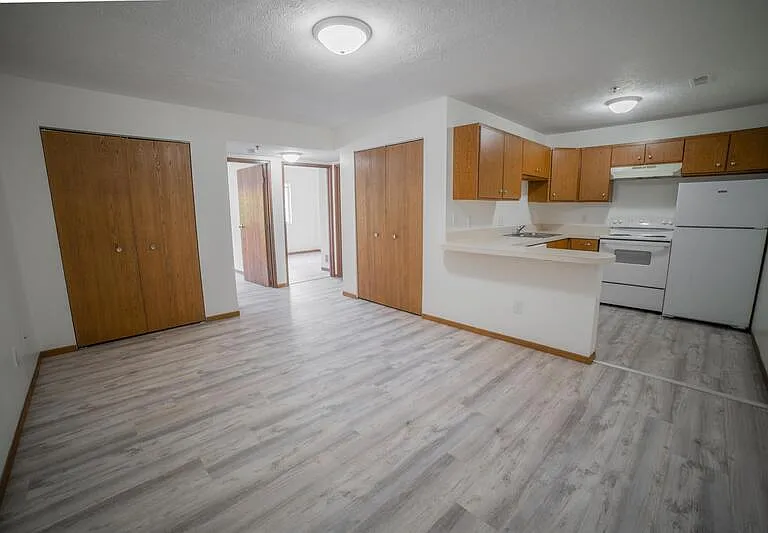 Sumner Point Apartments — Photo 20