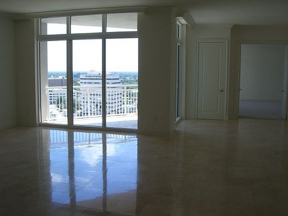 living/dining area