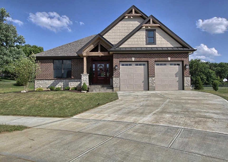 1st image of 403 Parkview Cir