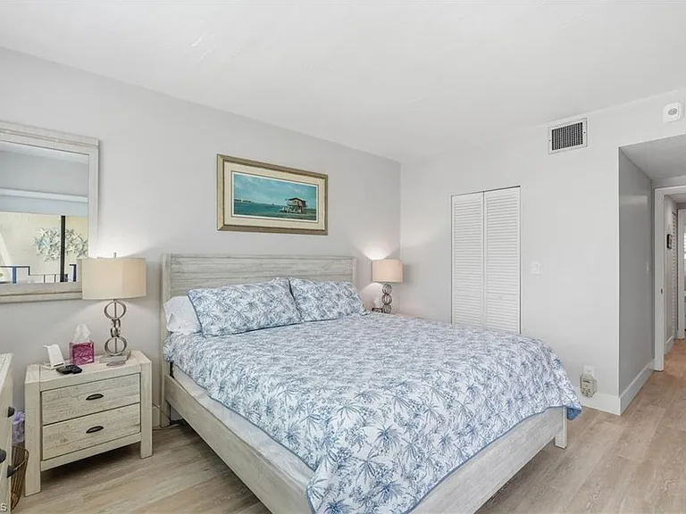 803 River Point Dr #107B — Photo 8