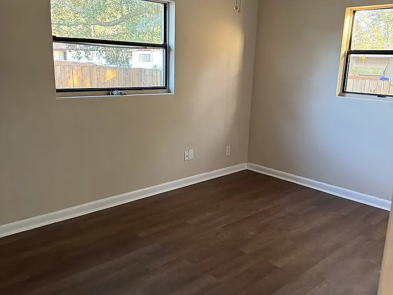 2525 Dean Rd — Photo 11