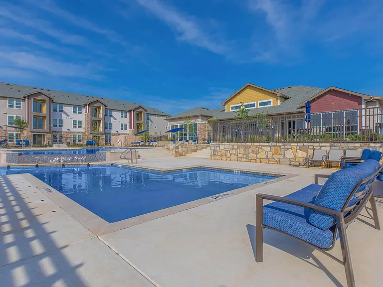 McKinney Falls Apartments — Photo 21