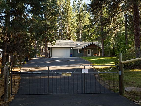 2nd image of 19071 River Woods Dr