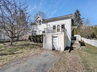 211 Oak Rd W, Mahopac, NY 10541