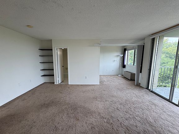 4th image of 2059 Huntington Ave APT 1008