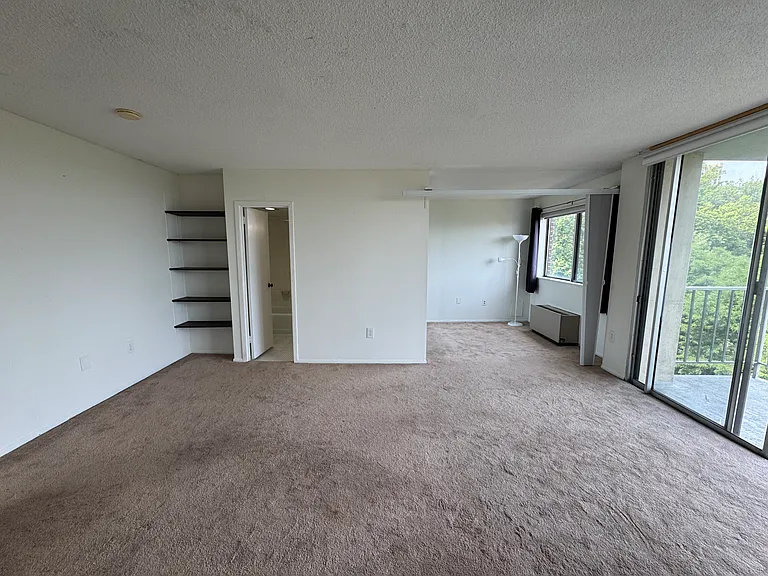2059 Huntington Ave #1008 — Photo 4
