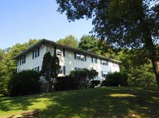 27 Elm St #20, Foxboro, MA 02035