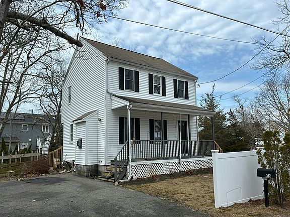 3rd image of 6 Apple St