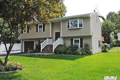 1st image of 12 Laurel Pl