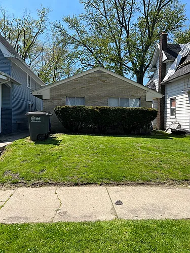 538 Nicholas St Photo 1