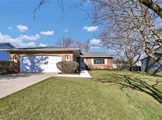 18008 Howe Rd, Strongsville, OH 44136