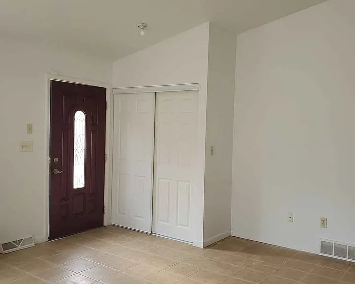 2135 Swampscott St — Photo 5