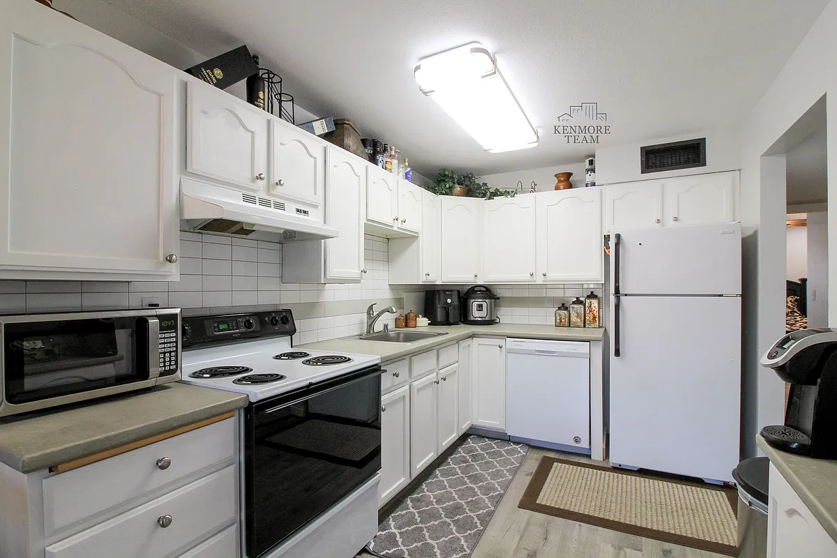 Building Photo - 303 Gage Blvd #227