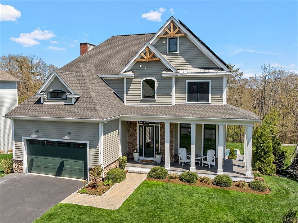 1st image of 9 Manor Way