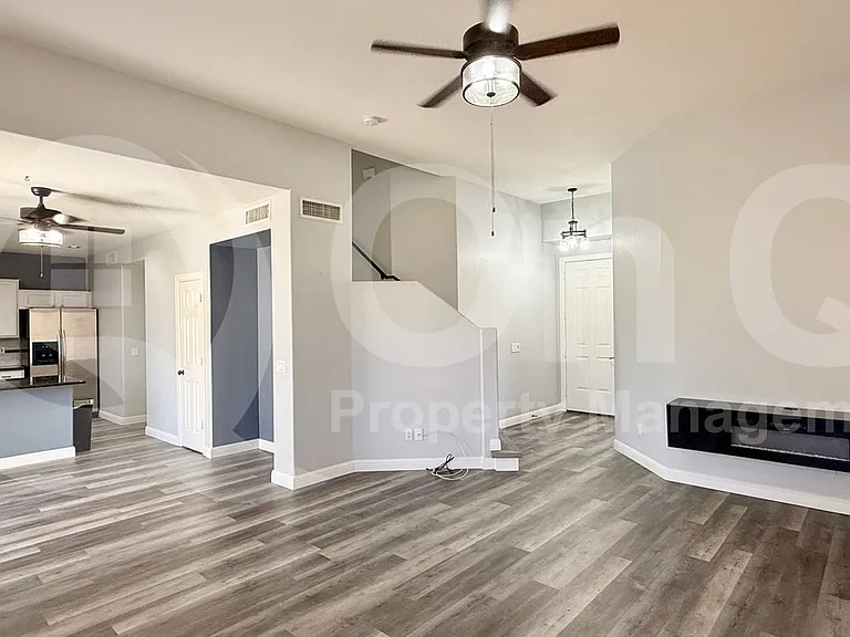 9231 E Lindner Ave — Photo 4