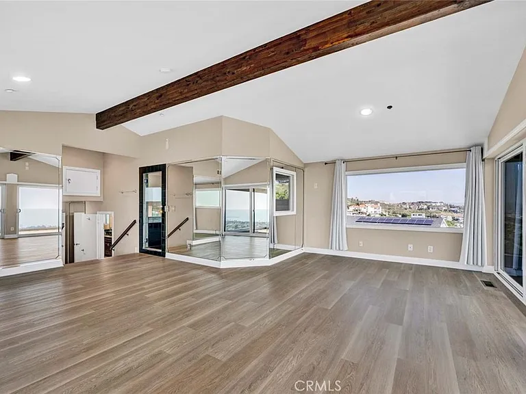 3921 Calle Real — Photo 44
