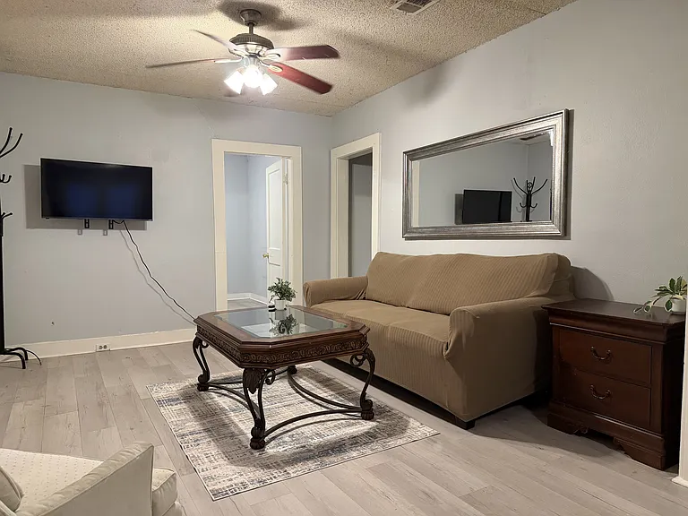 118 Bancroft Blvd — Photo 9