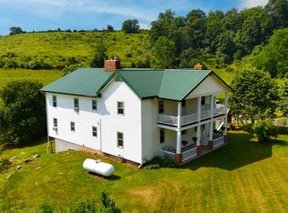 5210 Seneca Trl, Hillsboro, WV 24946