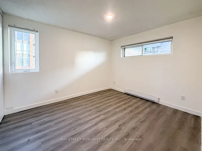 678 Queen St E #7 — Photo 6