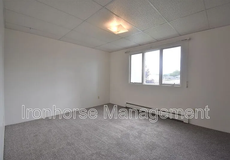805 W Villard St #7 — Photo 9