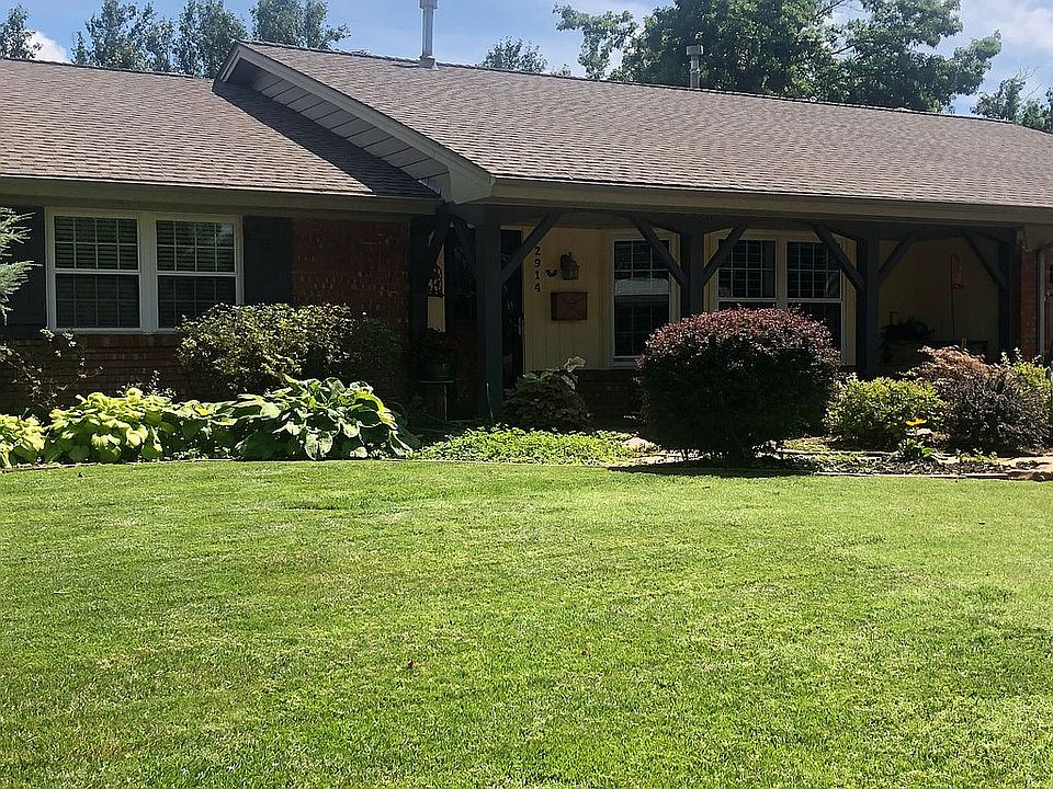 1st image of 2914 Huntleigh Dr